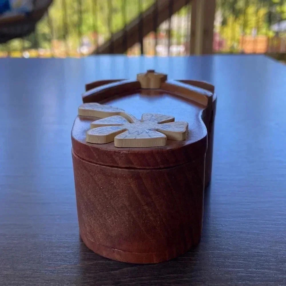 Decorative Wooden  Flip Flop Jewelry Case - Picture 4 of 7